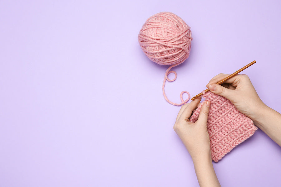 Les points de crochet essentiels : maille serrée, bride, demi-bride expliqués
